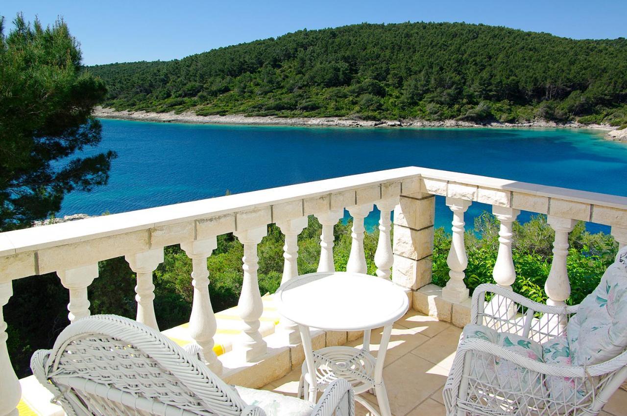 Waterfront Villa With Pool ヴェラ・ルカ エクステリア 写真